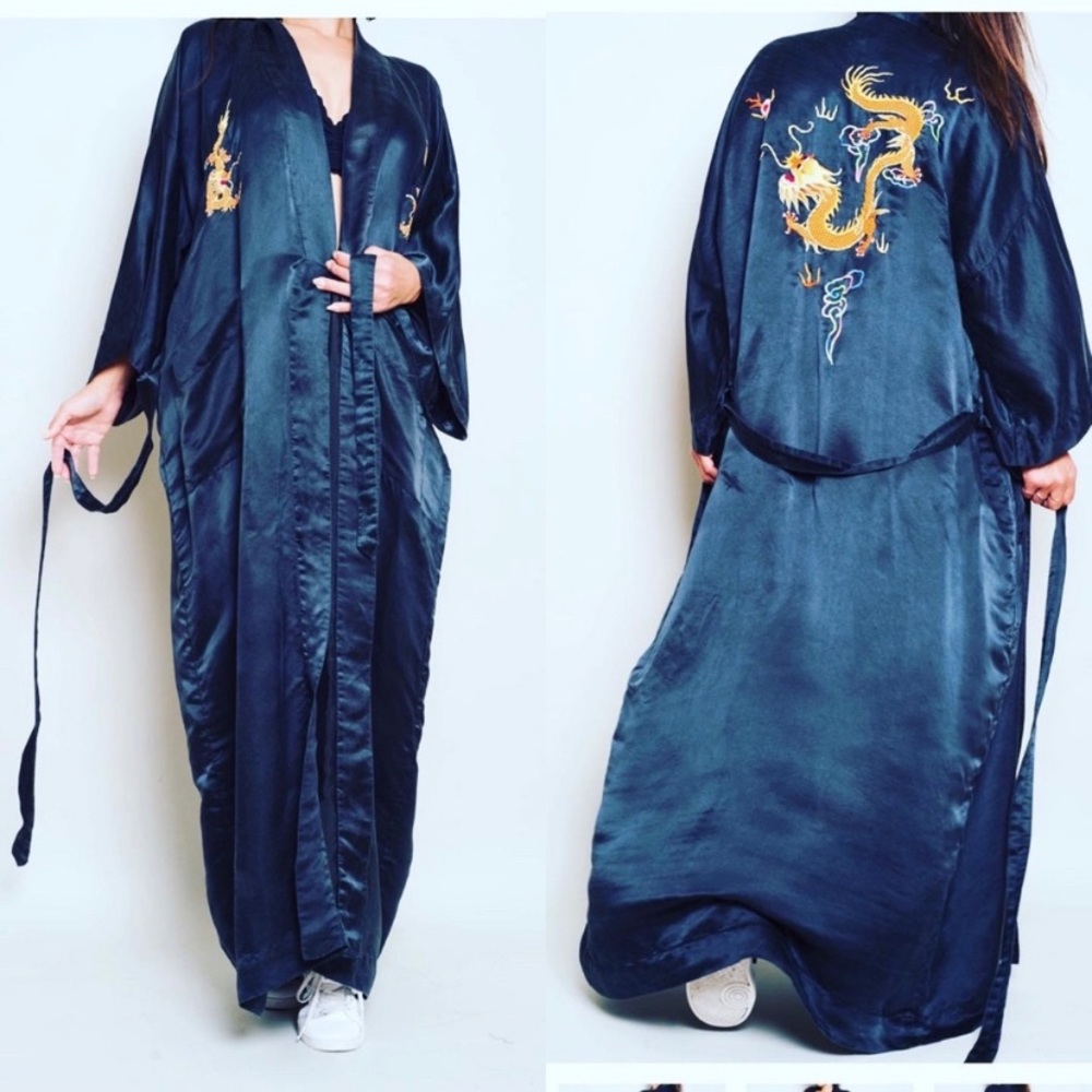 Vintage 1970’s Black Silk Asian Dragon robe kimono